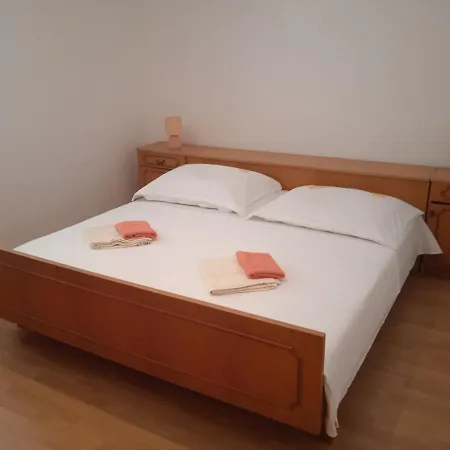 Apartment Seaview With 2 Bedrooms A Private Balcony And Parking Garage