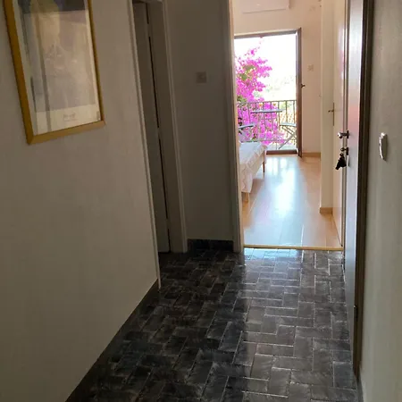 Apartment Seaview With 2 Bedrooms A Private Balcony And Parking Garage